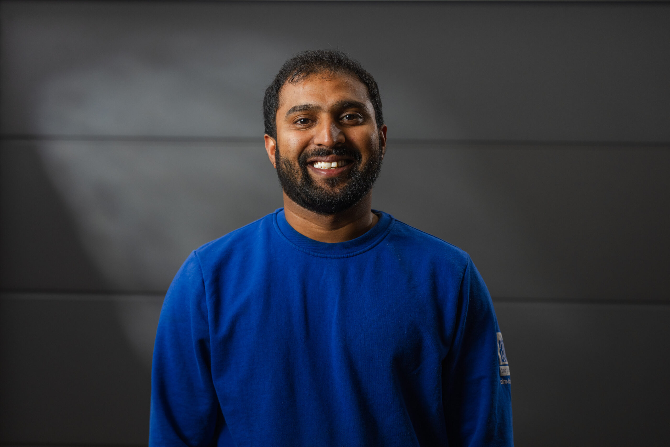 Thileep Thiyagarajah, Elektriker und geprüfter Sachkundiger bei alm-Tor